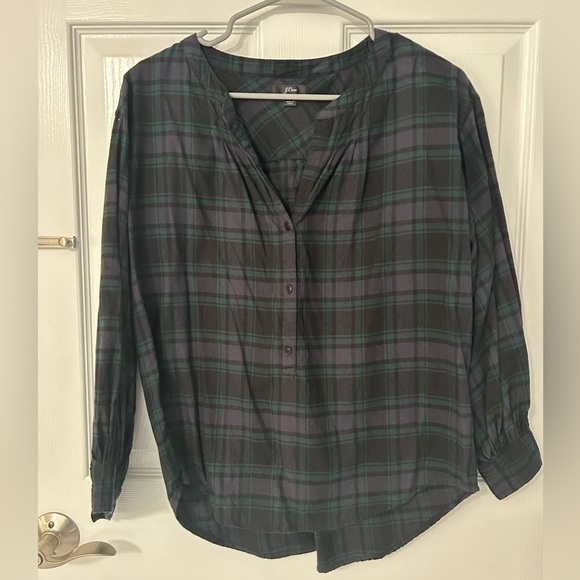 J. Crew Women’s Black Plaid Flannel Top Size Small - Picture 2 of 6